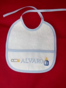babero Alvaro