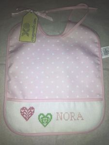 babero Nora 2