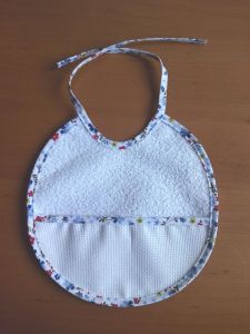 babero pontejos flores