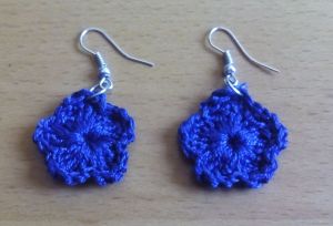 pendientes flor azul