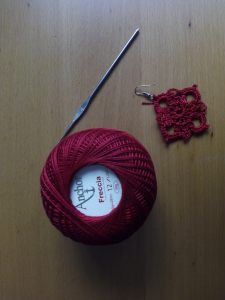 pendientes rombo rojos